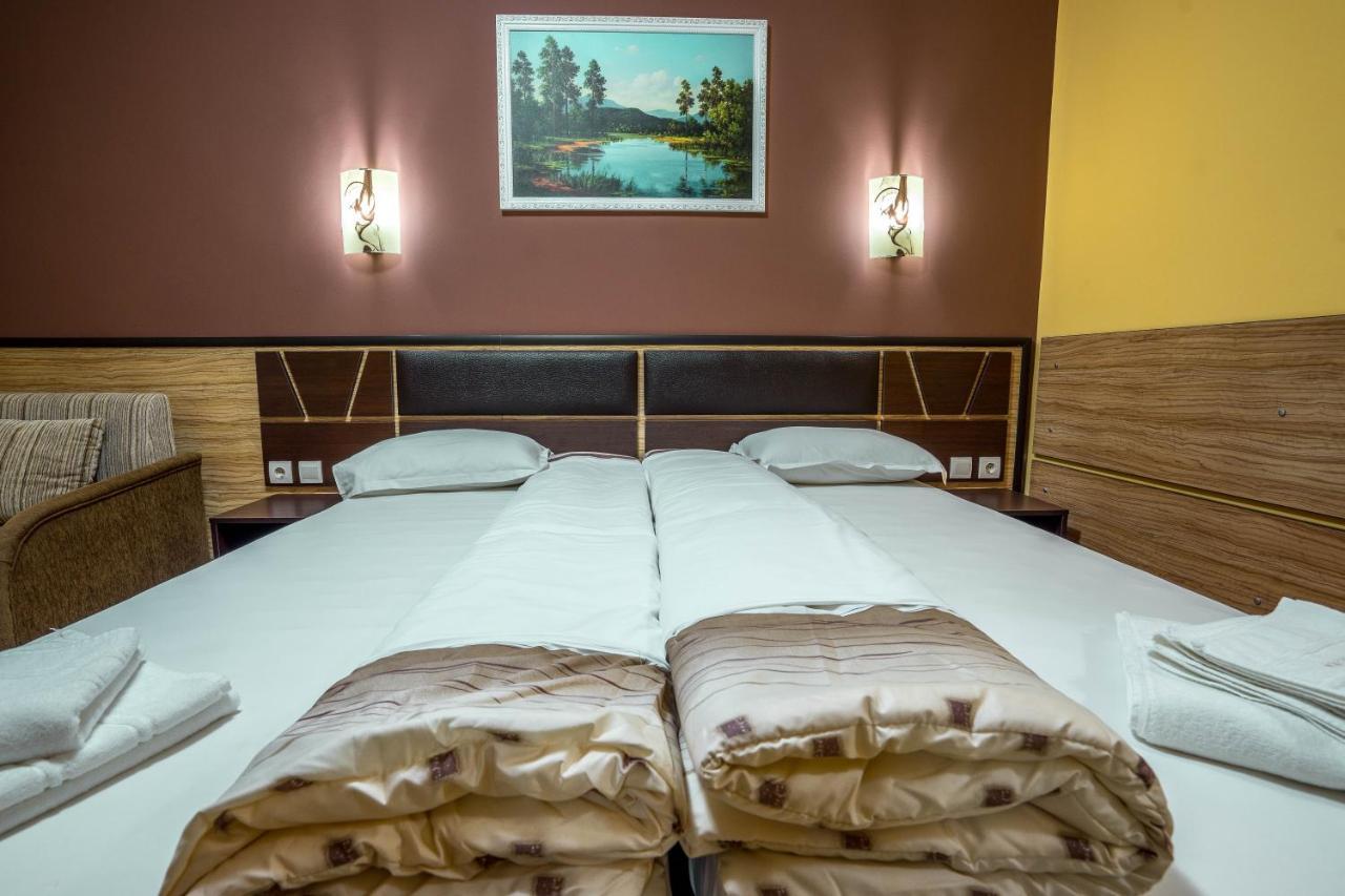 Hotel Luxor Lozenec Kültér fotó