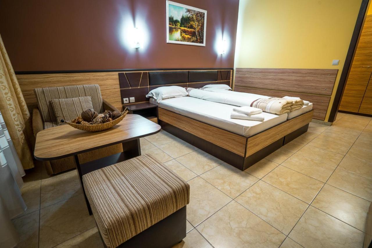 Hotel Luxor Lozenec Kültér fotó