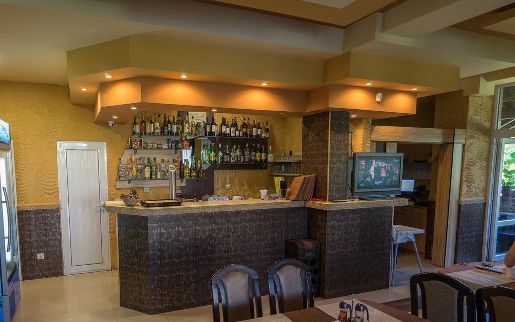 Hotel Luxor Lozenec Kültér fotó